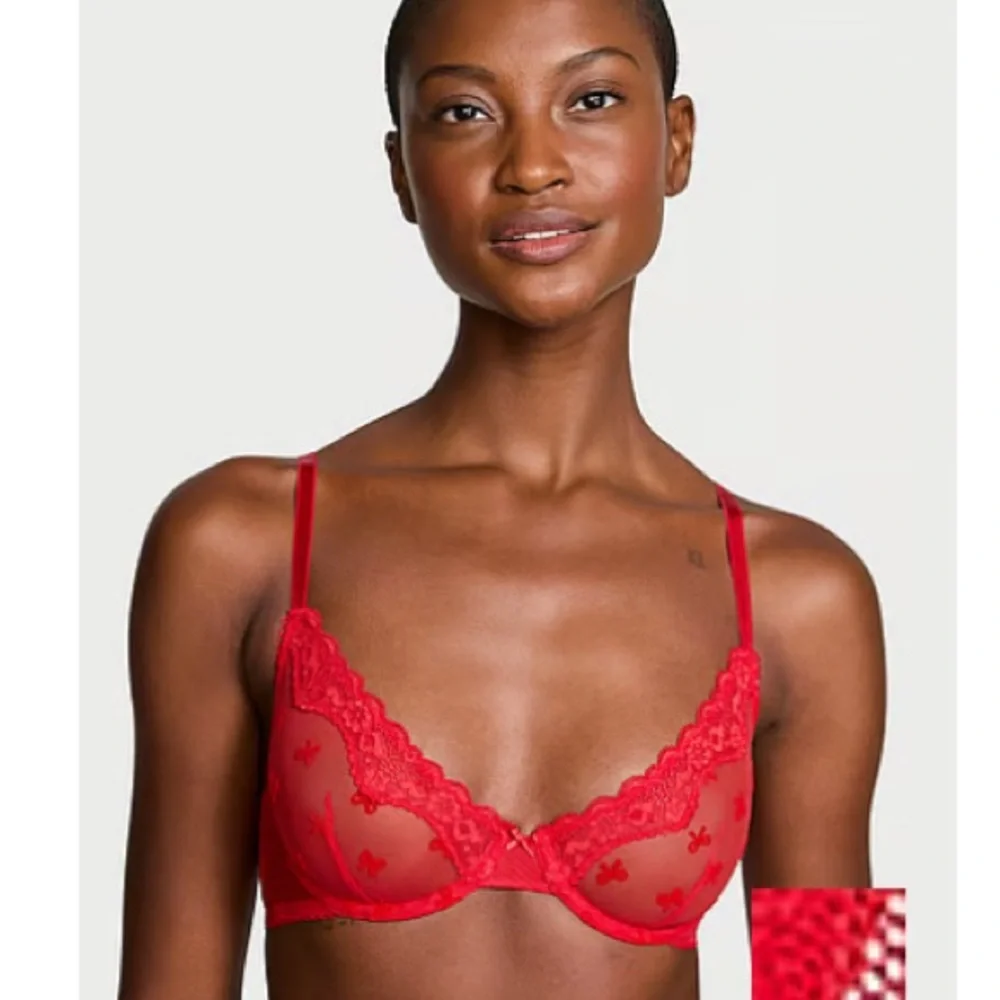 ❤️ VS Red Lace Bra, 38C NWT ❤️ - Picture 1 of 9